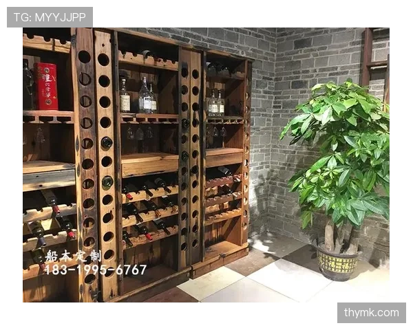 保罗·乔治家里酒柜像酒店大堂,结果晚饭自拍是泡面 保罗·乔治家里酒柜像酒店大堂,结果晚饭自拍是泡面
