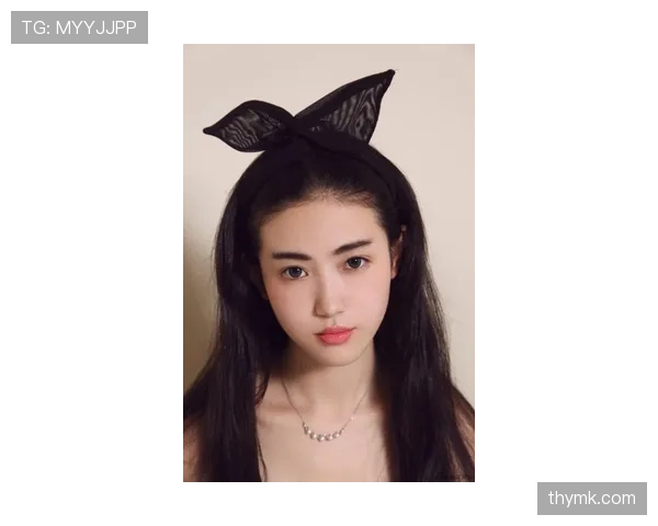 吴艳妮训练间喝水都像女明星,普通人根本get不到那节奏感 吴艳妮训练间喝水都像女明星,普通人根本get不到那节奏感